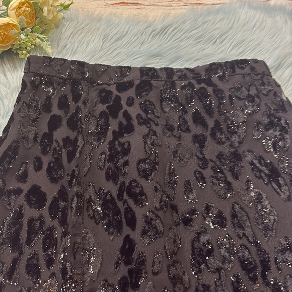 J. Crew Slip Skirt in Burnout Velvet Leopard sz 4 - Picture 4 of 11